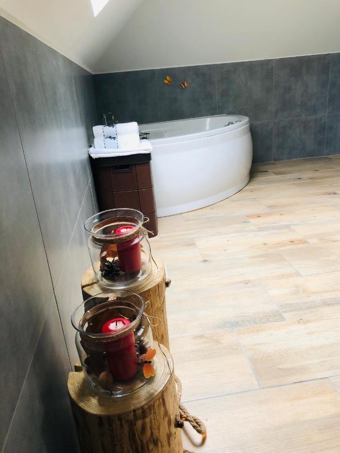 Nibylandia Motylkowa Villa Nowa Wies Grodziska Ngoại thất bức ảnh